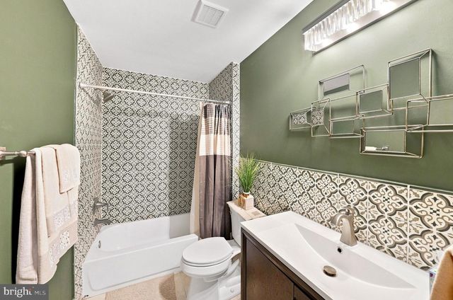 218 MAXWELL AVE., East Windsor, NJ 08520