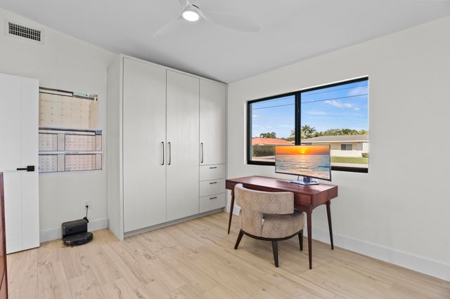 1510 Carandis Circle, Lake Clarke Shores, FL 33406