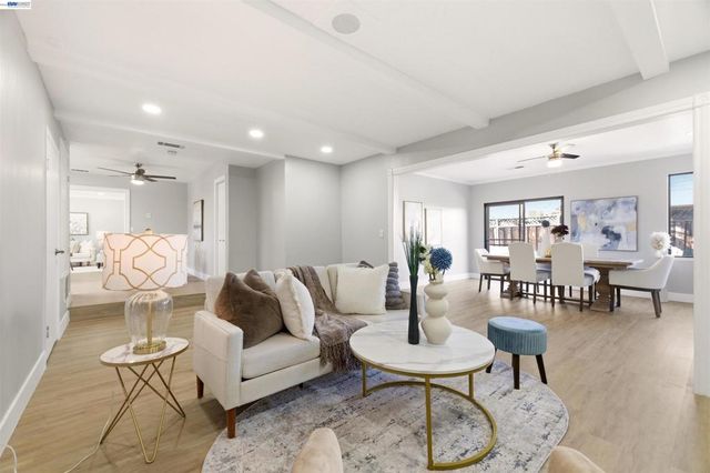 7060 Allegheny Dr, Dublin, CA 94568