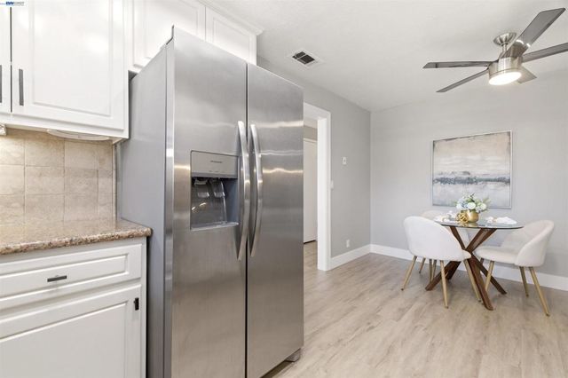 7060 Allegheny Dr, Dublin, CA 94568