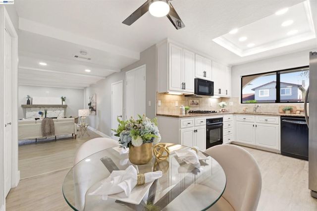 7060 Allegheny Dr, Dublin, CA 94568