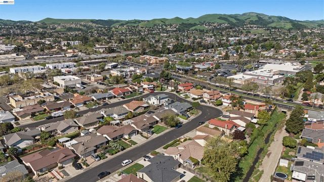 7060 Allegheny Dr, Dublin, CA 94568