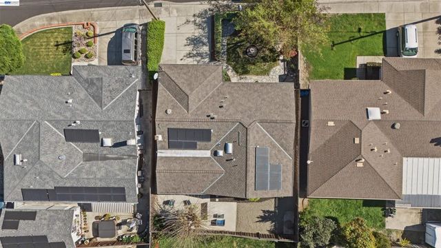 7060 Allegheny Dr, Dublin, CA 94568