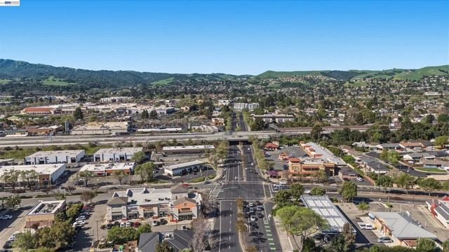 7060 Allegheny Dr, Dublin, CA 94568