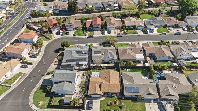 7060 Allegheny Dr, Dublin, CA 94568