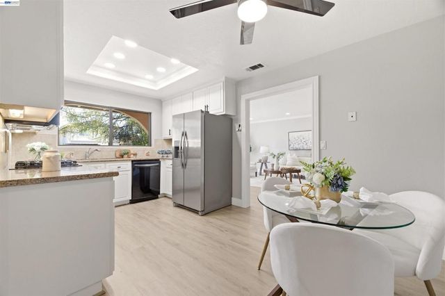 7060 Allegheny Dr, Dublin, CA 94568