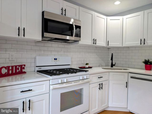 23 VIBURNUM, Lawrence Township, NJ 08648