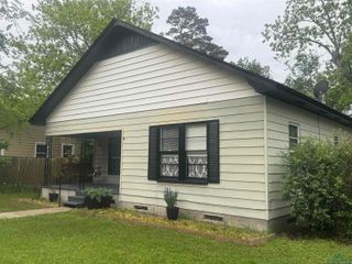 516 Allen, Gilmer, TX 75644