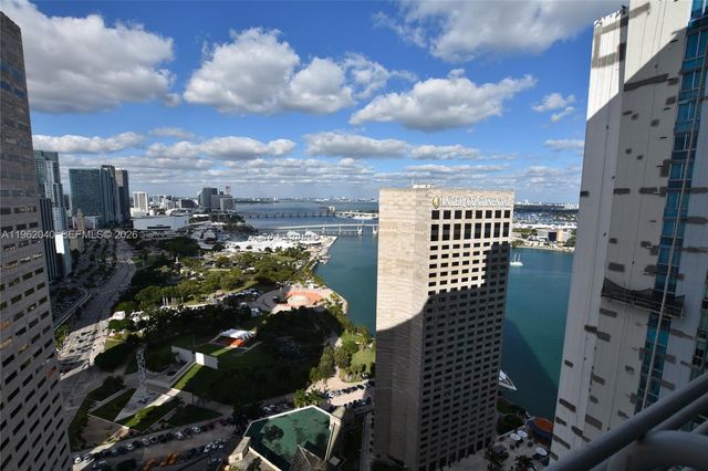 325 S Biscayne Blvd 3822, Miami, FL 33131