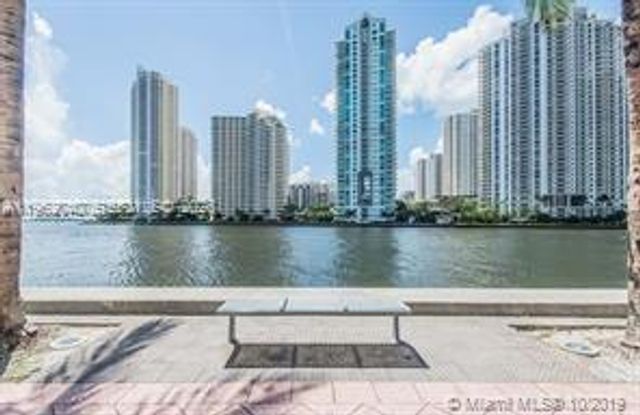 325 S Biscayne Blvd 3822, Miami, FL 33131