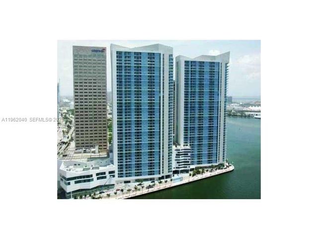 325 S Biscayne Blvd 3822, Miami, FL 33131
