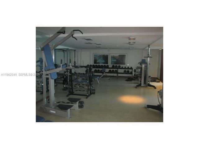 325 S Biscayne Blvd 3822, Miami, FL 33131