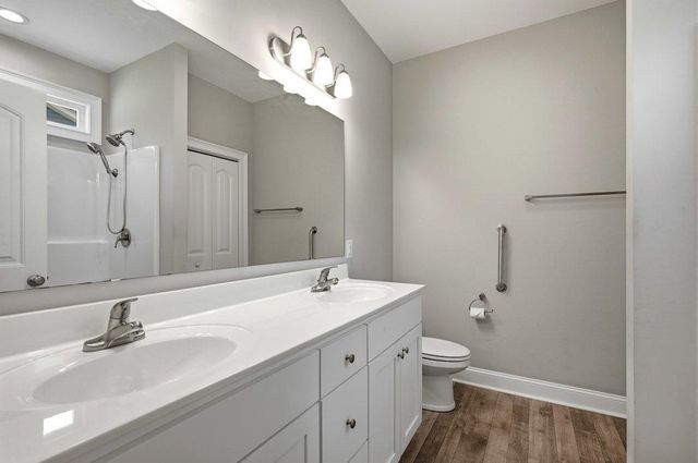 160 Baylee Circle, Galivants Ferry, SC 29544