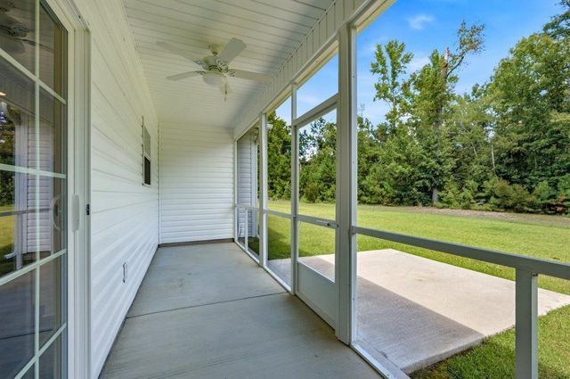 160 Baylee Circle, Galivants Ferry, SC 29544