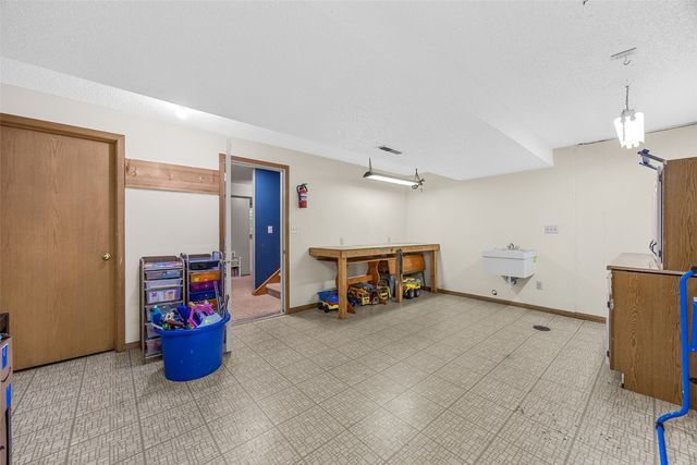 541 Amhurst, Iowa City, IA 52245