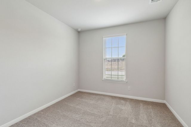 724 Metallic Tree Lane, Van Alstyne, TX 75495