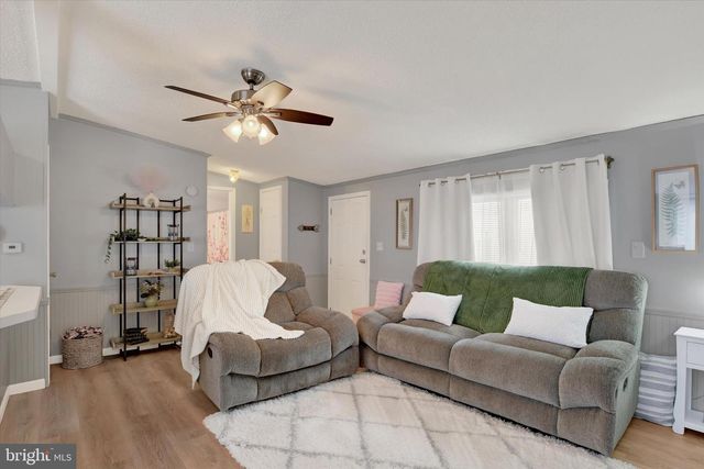 30 MEADOW RUN PL, Harrisburg, PA 17112