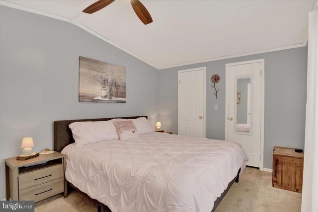 30 MEADOW RUN PL, Harrisburg, PA 17112