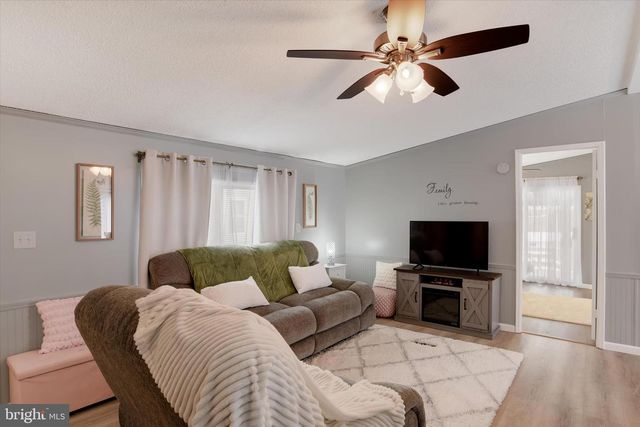 30 MEADOW RUN PL, Harrisburg, PA 17112