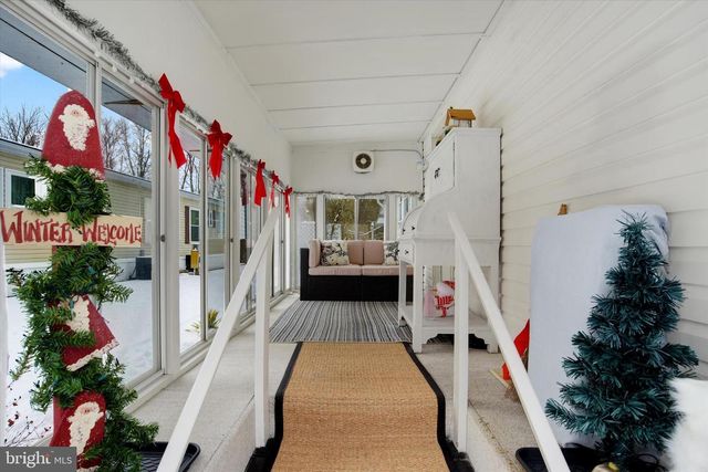 30 MEADOW RUN PL, Harrisburg, PA 17112