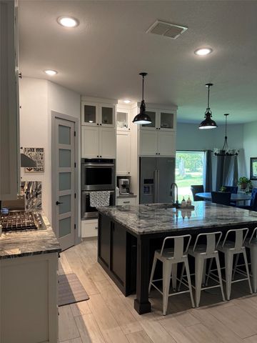 410 S Wickham Street, Alvord, TX 76225