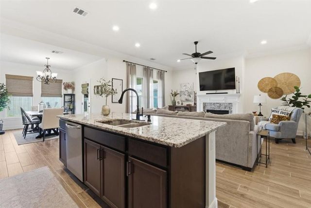 1800 Poeyfarre Drive, Lake Charles, LA 70611