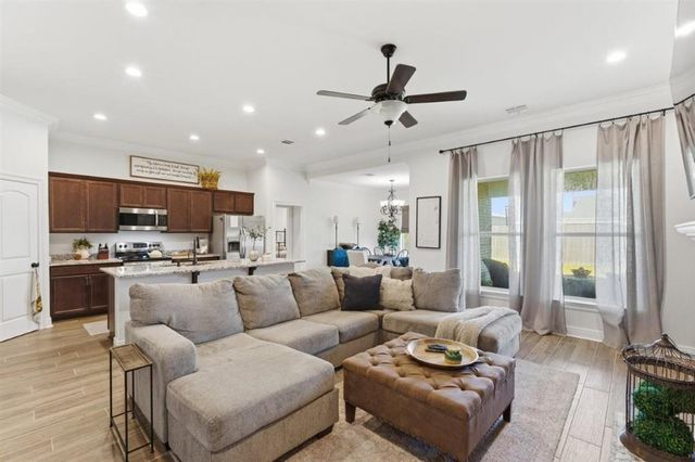 1800 Poeyfarre Drive, Lake Charles, LA 70611