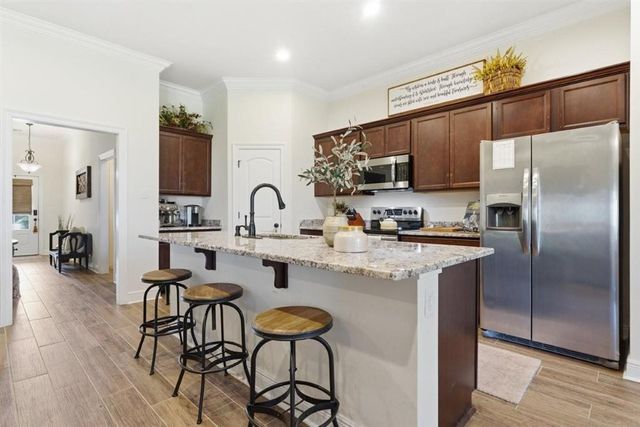 1800 Poeyfarre Drive, Lake Charles, LA 70611