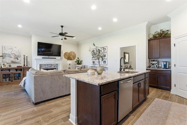 1800 Poeyfarre Drive, Lake Charles, LA 70611