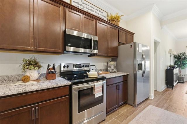 1800 Poeyfarre Drive, Lake Charles, LA 70611