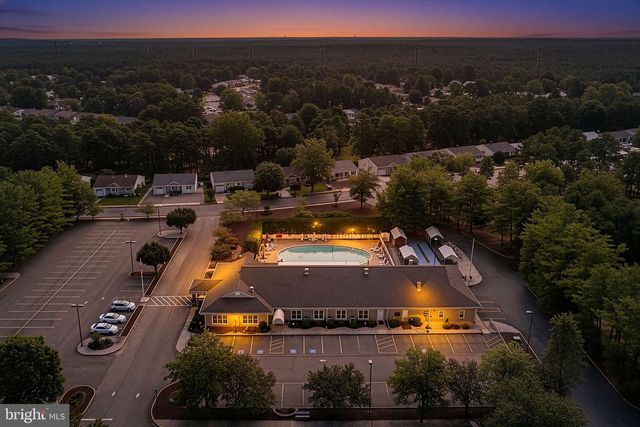 60 WHITMORE DR, Toms River, NJ 08757