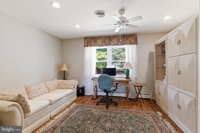 60 WHITMORE DR, Toms River, NJ 08757