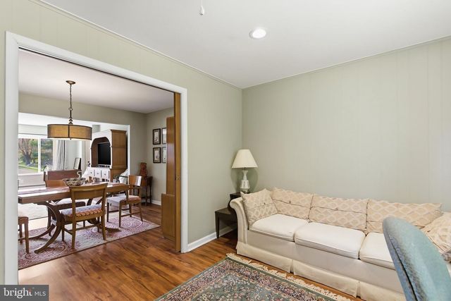 60 WHITMORE DR, Toms River, NJ 08757