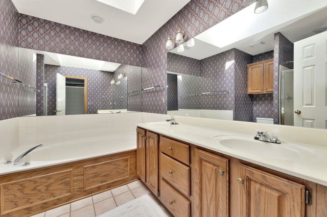 8124 E Greenbriar Court, Wichita, KS 67226