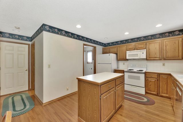 8124 E Greenbriar Court, Wichita, KS 67226