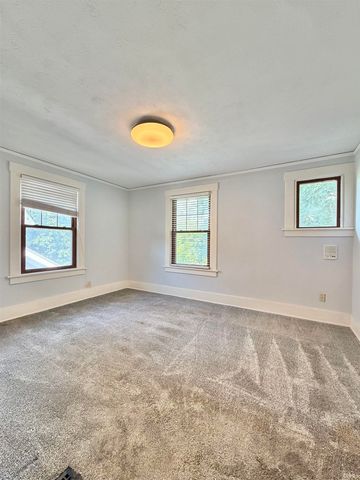 1225 W Oakdale Drive, Fort Wayne, IN 46807