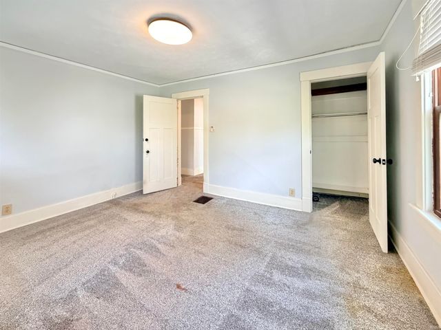 1225 W Oakdale Drive, Fort Wayne, IN 46807