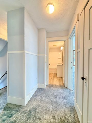 1225 W Oakdale Drive, Fort Wayne, IN 46807