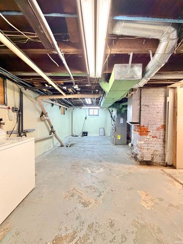 1225 W Oakdale Drive, Fort Wayne, IN 46807