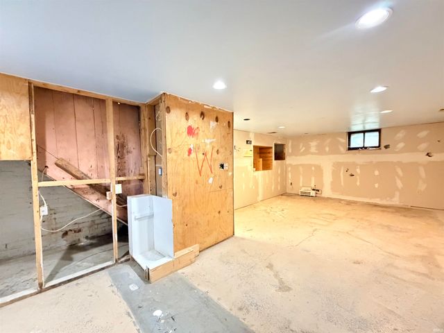1225 W Oakdale Drive, Fort Wayne, IN 46807