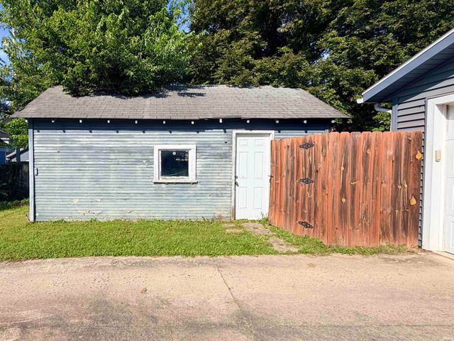 1225 W Oakdale Drive, Fort Wayne, IN 46807