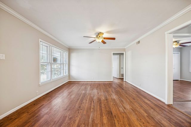 900 W Sycamore Street, Sherman, TX 75092