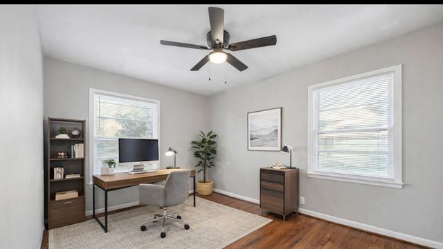 900 W Sycamore Street, Sherman, TX 75092