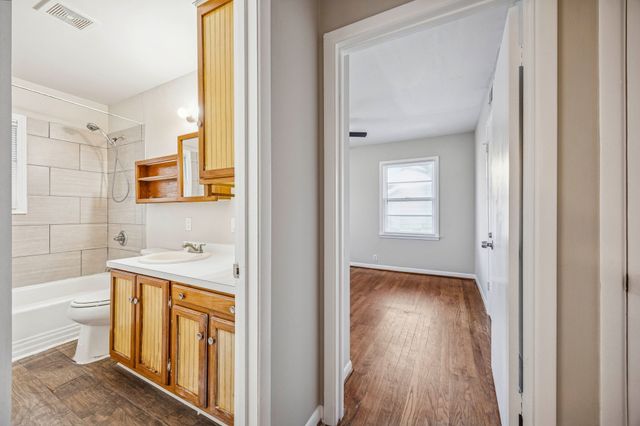 900 W Sycamore Street, Sherman, TX 75092