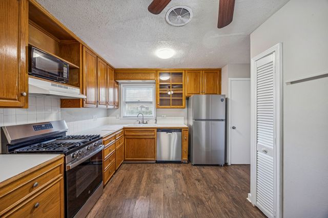 900 W Sycamore Street, Sherman, TX 75092