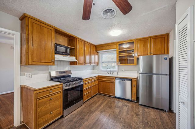 900 W Sycamore Street, Sherman, TX 75092