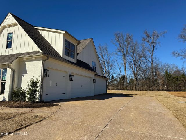 5452 Grayson Way, Hernando, MS 38632
