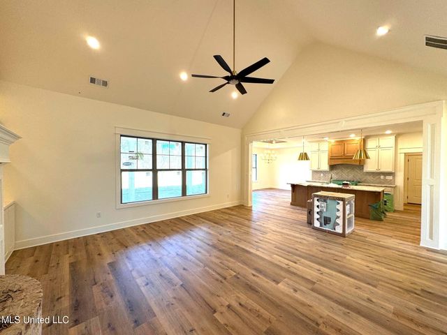 5452 Grayson Way, Hernando, MS 38632