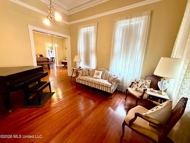 3807 Dantzler Street, Moss Point, MS 39563