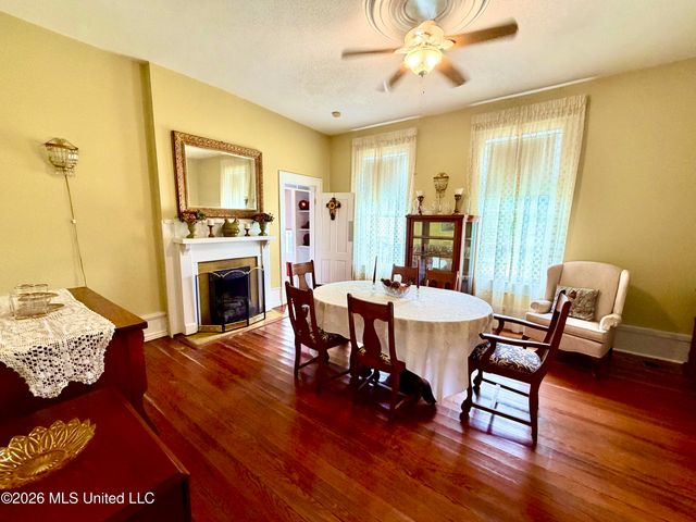 3807 Dantzler Street, Moss Point, MS 39563